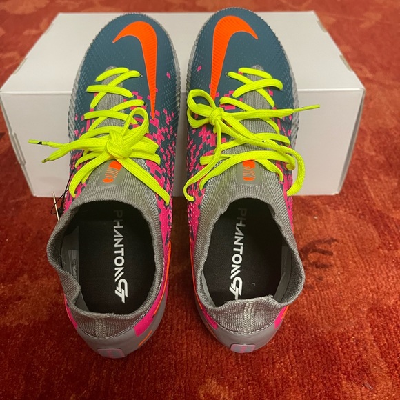 Nike Phantom GTElite by You. Custom Firm Ground Soccer Cleat. - Picture 4 of 15